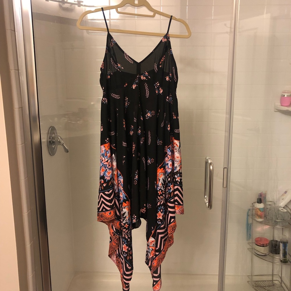 Long-side floral print strappy dress